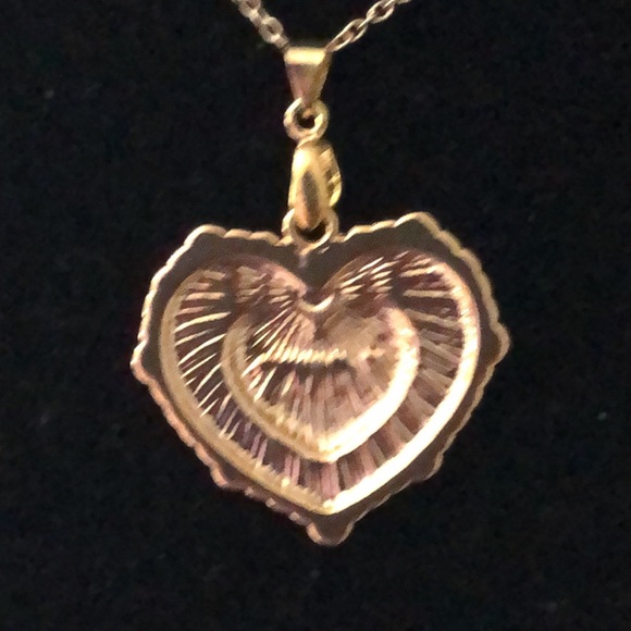 Gold Heart ❤️ Necklace - Picture 3 of 8